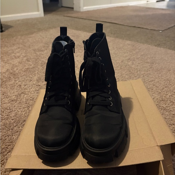 Steve Madden Shoes - Steve Madden Black Combat Boots